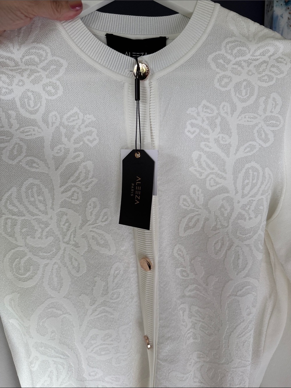 Aleeza Paris White Floral Top NWT L